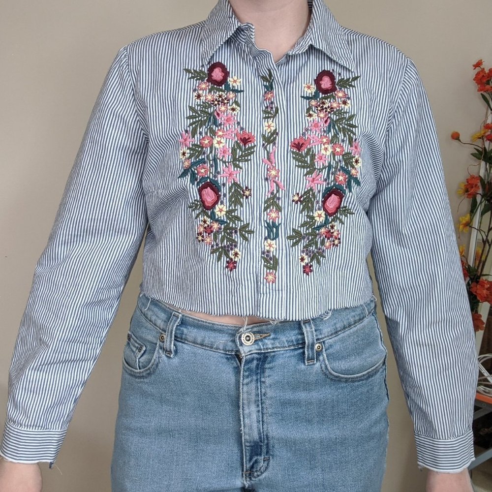 Floral Embroidered Cropped Button Up Shirt